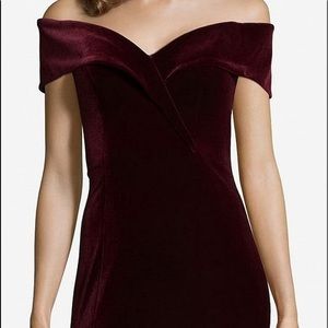 Xscape Womens Petites Velvet Off-The-Shoulder Formal Dress Red 10P